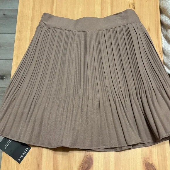 Storets Taupe Pleated Mini Skirt - Picture 4 of 5
